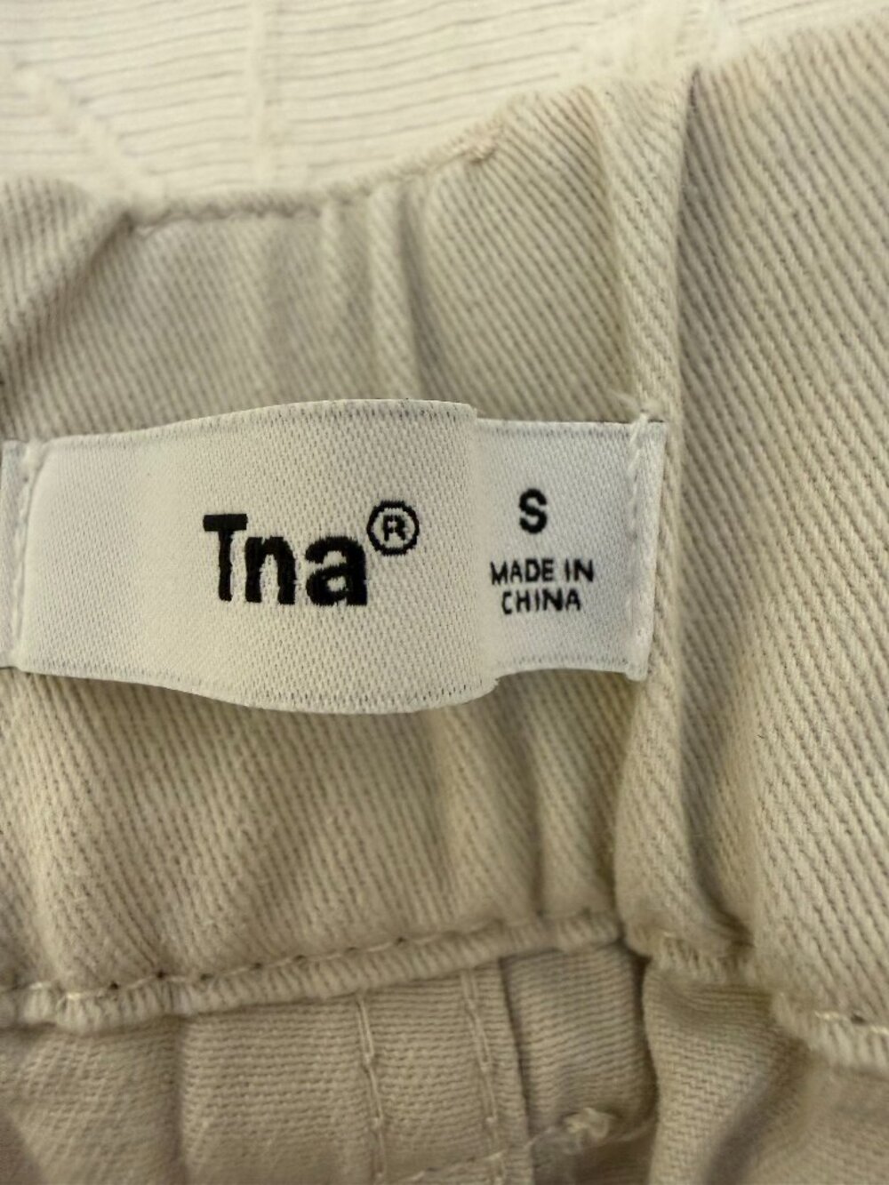 Aritzia TNA Beige Cargo Jogger Pants Size Small - Picture 2 of 8
